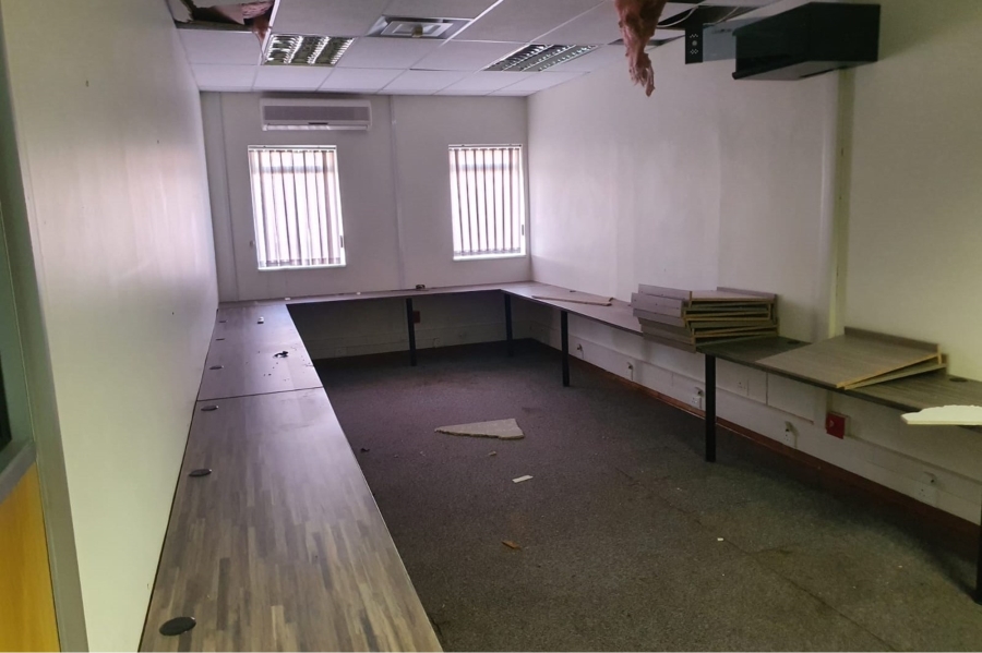 To Let commercial Property for Rent in Walmer Eastern Cape